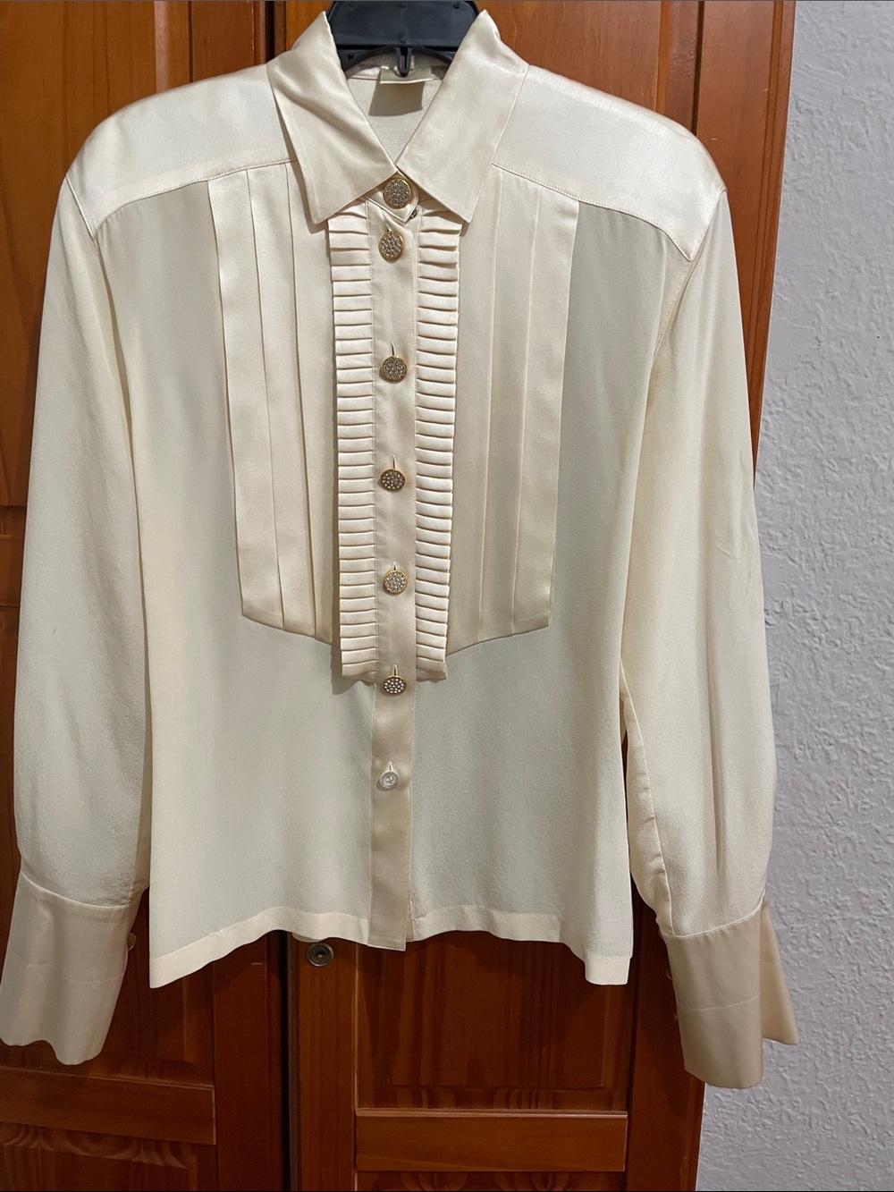 Escada Vintage elegant  Cream Satin-Trim Blouse sz 36